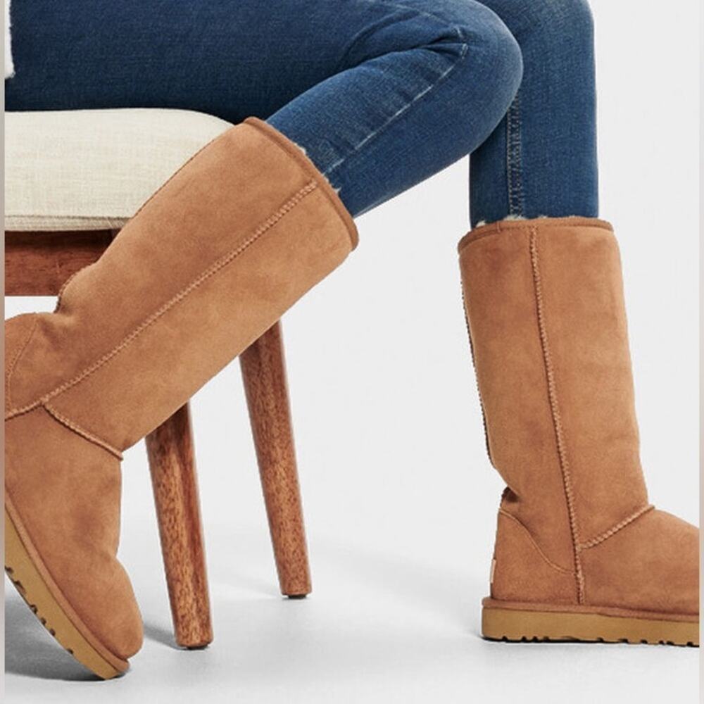 UGG Classic Chestnut Brown Boots Size 5 Genuine Leather/Sheepskin
